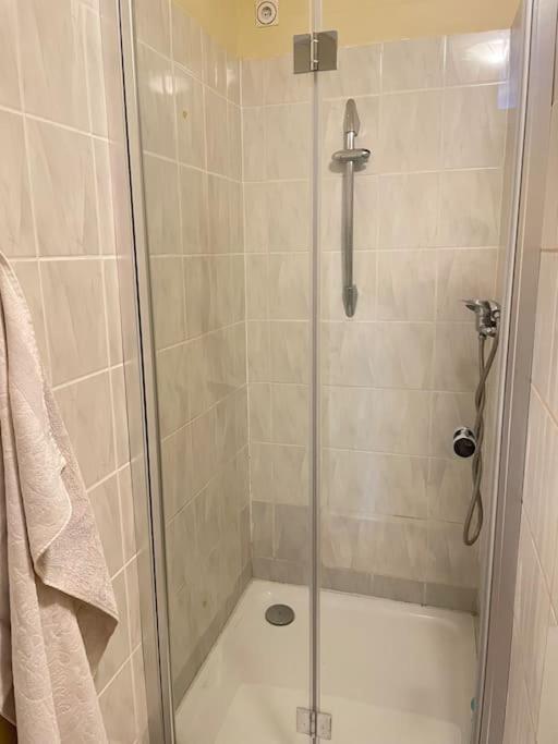 ברלין Einzimmerwohnung + Dusche Und Wc מראה חיצוני תמונה