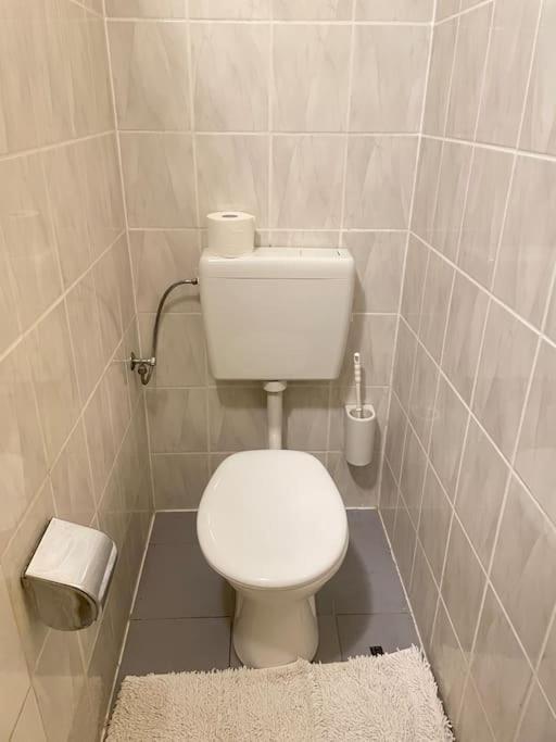 ברלין Einzimmerwohnung + Dusche Und Wc מראה חיצוני תמונה